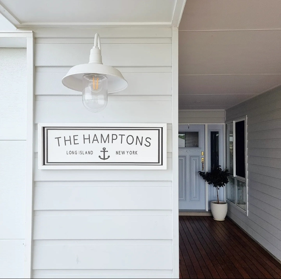 Hamptons sign